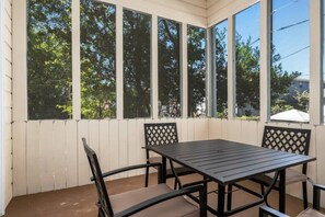 Dining - Historic Birmingham Home: Family-Friendly & Spacio (Birmingham)