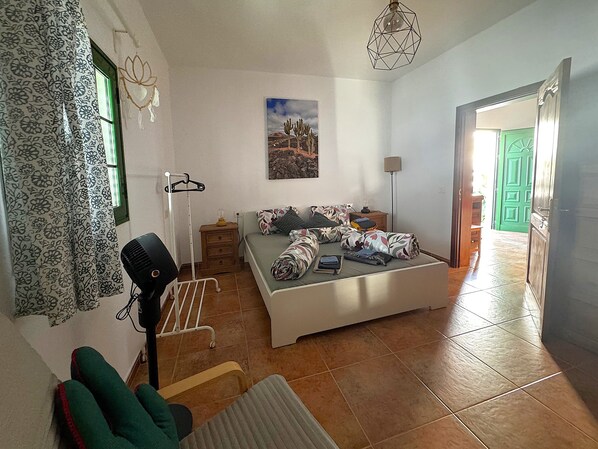 1 chambre, rideaux occultants, chambres insonorisées