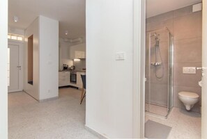 Interior - The Rose Garden Apartments (Piran)