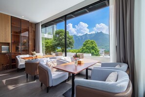 Sala de estar en el lobby
