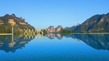 Infinity-pool