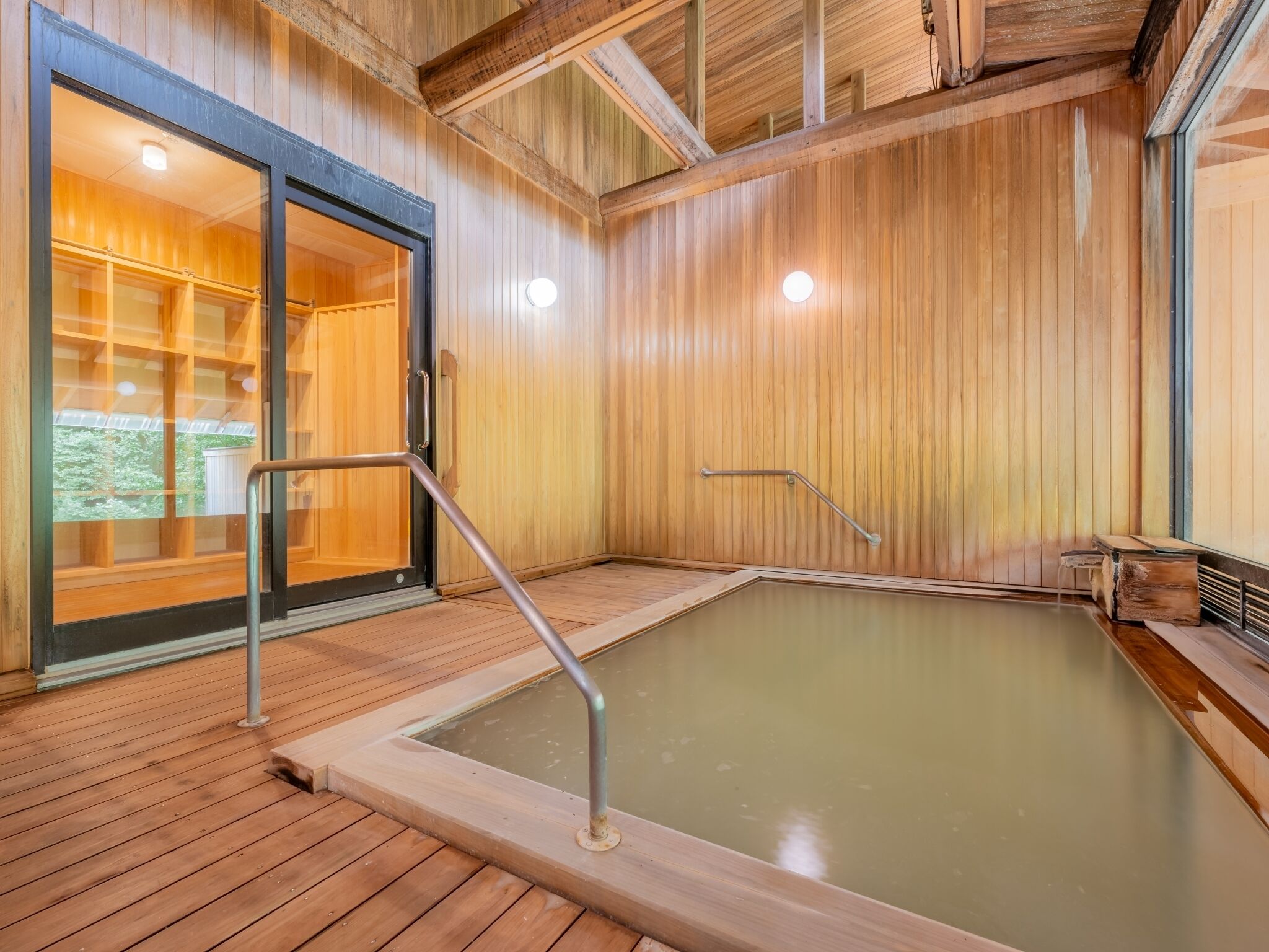 Nhà tắm công cộng