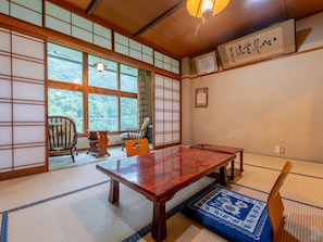 Basic Room, Non Smoking, Mountain View