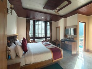 Hypo-allergenic bedding, soundproofing, iron/ironing board, free WiFi - Nature's Nest (Gangtok)