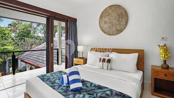 Huvila, 3 makuuhuonetta, yksityinen uima-allas | 3 makuuhuonetta, silitysrauta/-lauta, ilmainen Wi-Fi, vuodevaatteet