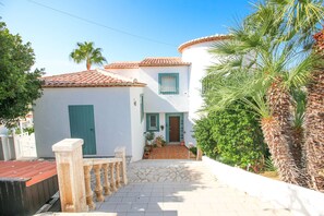 Exterior - Luxury villa with sauna and private pool in Denia 4P (Denia)