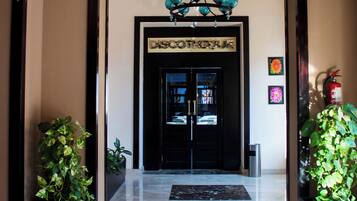 8 piscines extérieures