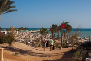 8 outdoor pools - Nubia real estate aqua beach (Hurghada)