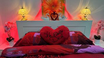 5 bedrooms, WiFi, bed sheets