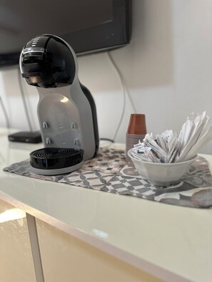 Coffee and/or coffee maker - sister house1 ...10 min da piazza duomo (Catania)