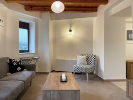 House, 2 Bedrooms, Sea View | Living room | TV