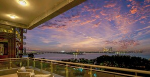 View from property - LUX Dream Palm Atlantis Sea View Suite (Dubai)