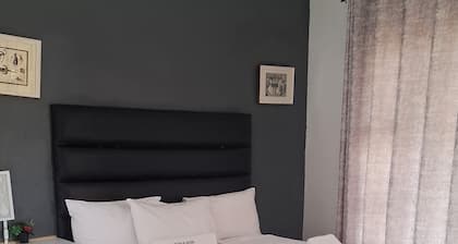 Shalakwe Hills-Inn Guesthouse