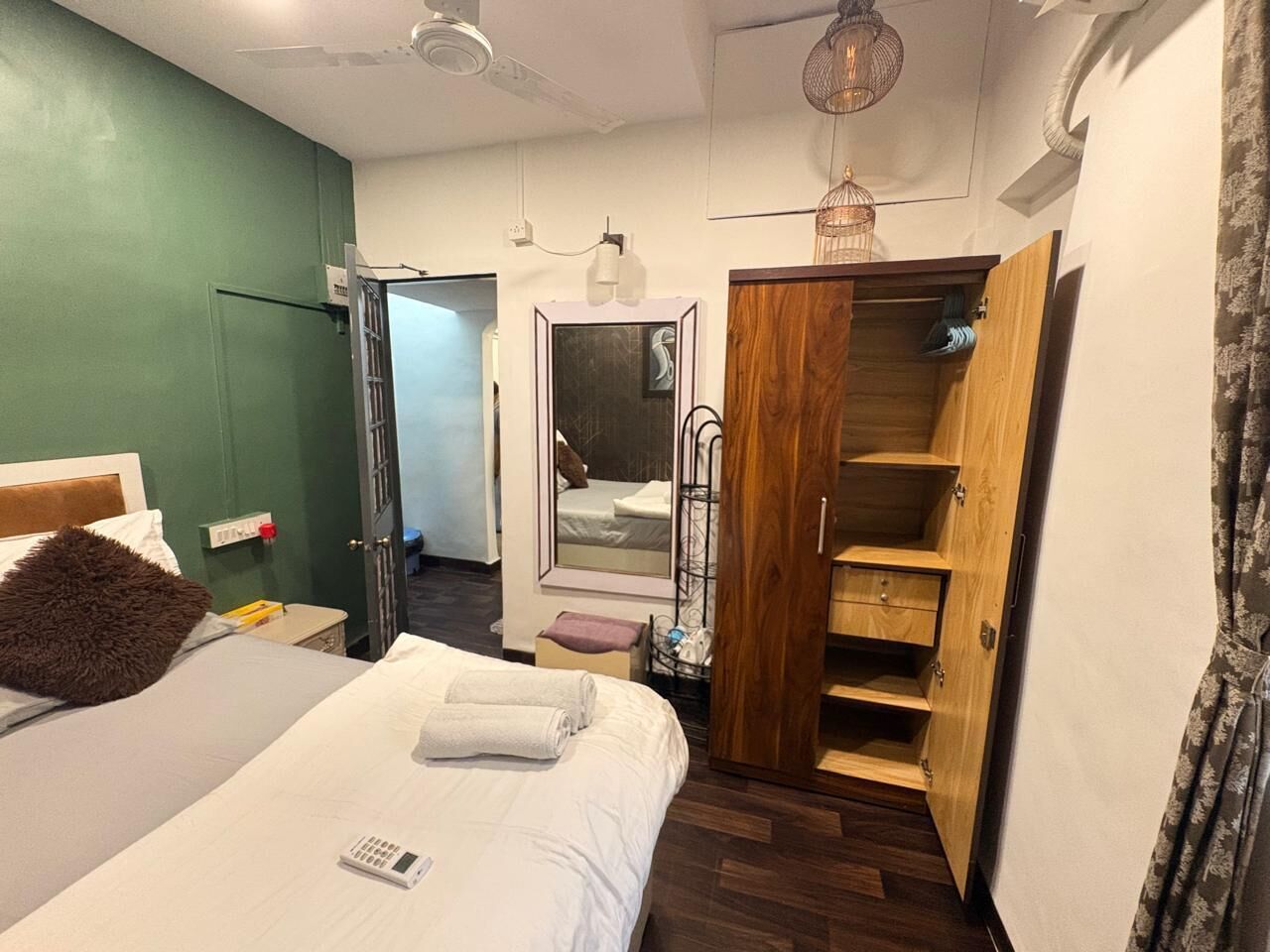 1 chambre, fer et planche à repasser, Wi-Fi, draps fournis