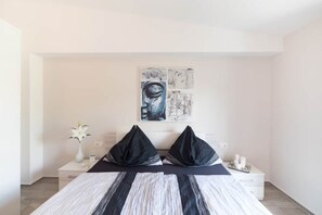 1 bedroom, WiFi, bed sheets - Sunny Home Punta: Room (2OG)  (Sukošan)