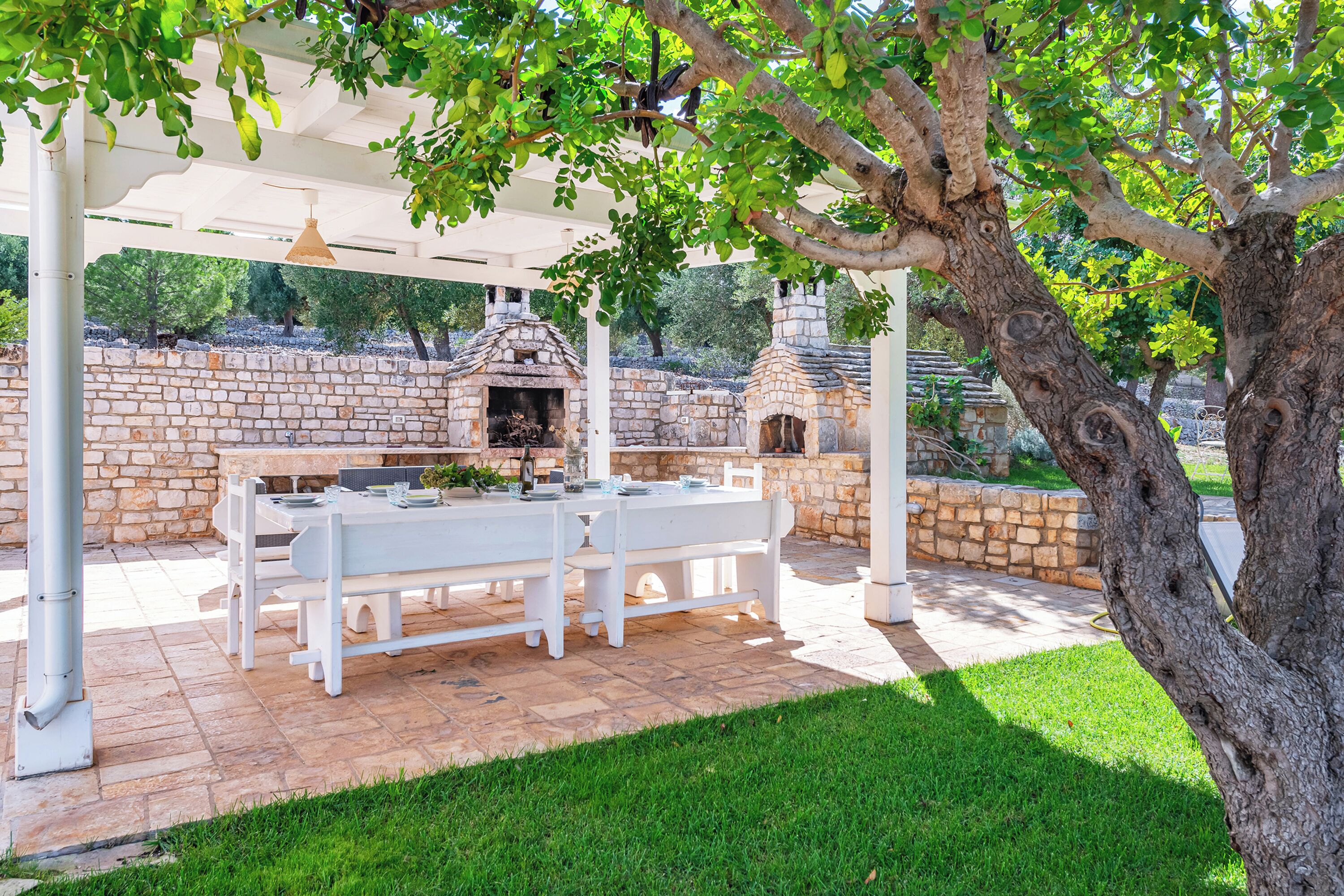 Family Villa, Multiple Bedrooms, 2 Bathrooms, Mountainside (Tenuta Guarini Trulli On Selva Di) | Outdoor dining