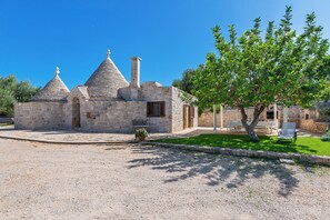 Familie villa, meerdere slaapkamers, 2 badkamers (Tenuta Guarini Trulli On Selva Di) | Exterieur