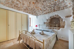 3 habitaciones, tabla de planchar con plancha y wifi gratis 