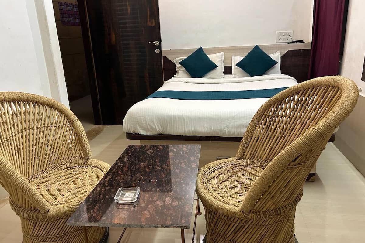 Classic Twin Room, Balcony | Free WiFi