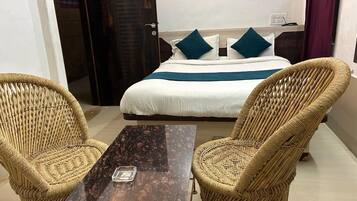 Classic Twin Room, Balcony | Free WiFi