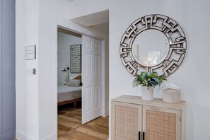 3 bedrooms, travel crib, WiFi, bed sheets