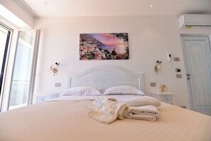 2 bedrooms, iron/ironing board, travel crib, free WiFi - THE CAPTAIN'S HOUSE (furore amalfi coast) (San Michele)