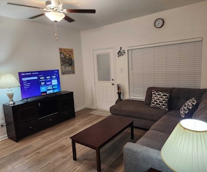 Smart TV - San Antonio 3-Bedroom House - 9 Miles to Lackland AFB, TX (San Antonio)