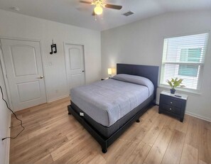 3 bedrooms, iron/ironing board, free WiFi, bed sheets