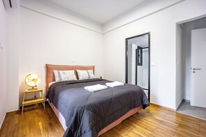 Departamento Confort, vista a la ciudad | 2 habitaciones, escritorio y espacio para trabajar con laptop 
