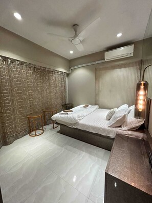 2 habitaciones, tabla de planchar con plancha, wifi y ropa de cama