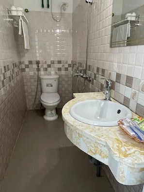 Bathroom - Thuy Tien Hotel Lai Chau (Tan Phong)