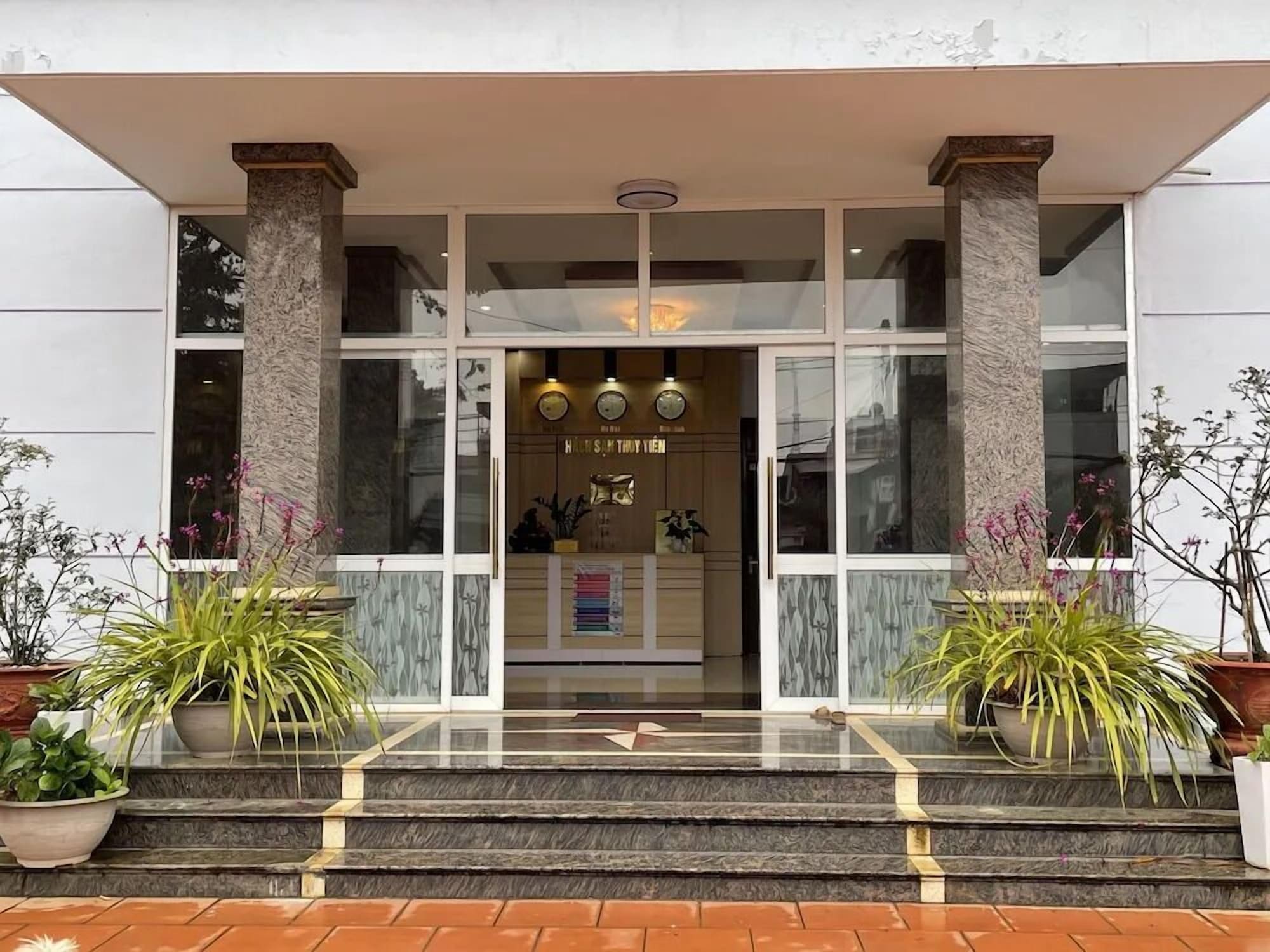 2 Star Hotels