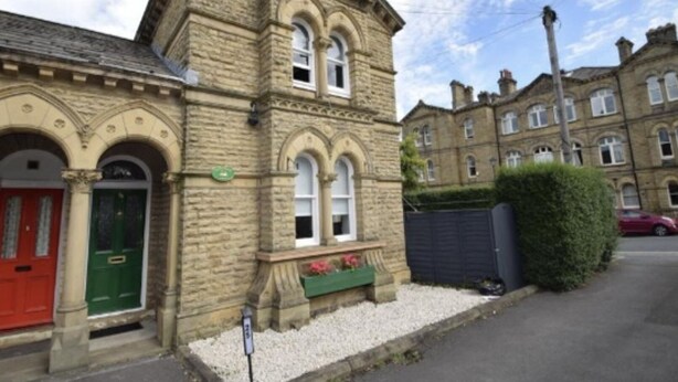 Unclassified image, 1 of 12, button - The Cosy Almshouse Saltaire (Shipley)