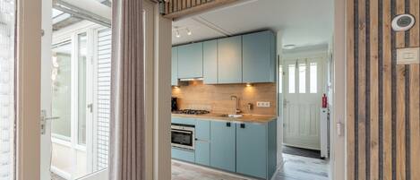 Dishwasher, coffee/tea maker, toaster, highchair