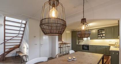 Luxurious vacation villa for 6 people with fenced garden.