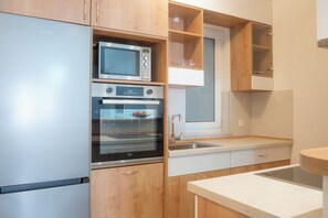 Basic Apartment | Private kitchen | Electric kettle - Apartment Svit (Zagreb)