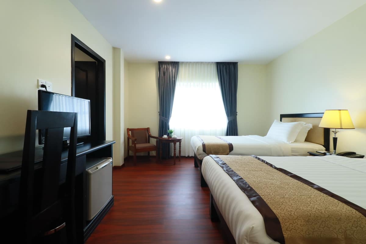 In-room safe, desk, laptop workspace, iron/ironing board