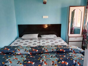 Family Apartment, Mountain View | 2 bedrooms, free WiFi - sunset Paradise (Baijnath)