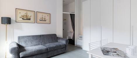 50-inch Smart TV with satellite channels