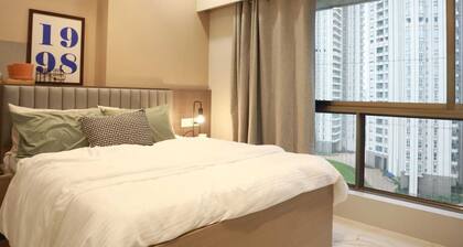 Cozy 2.5 BHK apartment at Mahalakshmi, 2 min walking from the station 1201