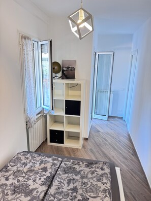 2 chambres, fer et planche à repasser, Wi-Fi gratuit, draps fournis