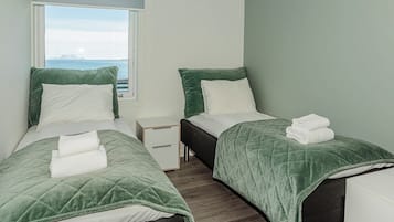 3 Schlafzimmer, Bügeleisen/Bügelbrett, Bettwäsche