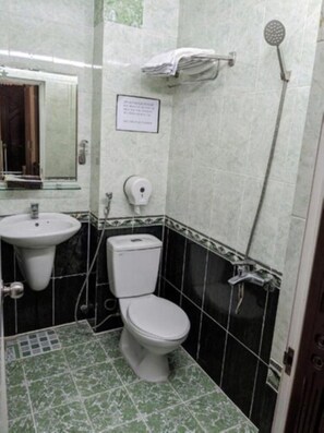 Ducha y cabezal de ducha tipo lluvia