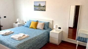 2 makuuhuonetta, silitysrauta/-lauta, ilmainen Wi-Fi, vuodevaatteet