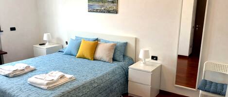 2 habitaciones, tabla de planchar con plancha y wifi gratis