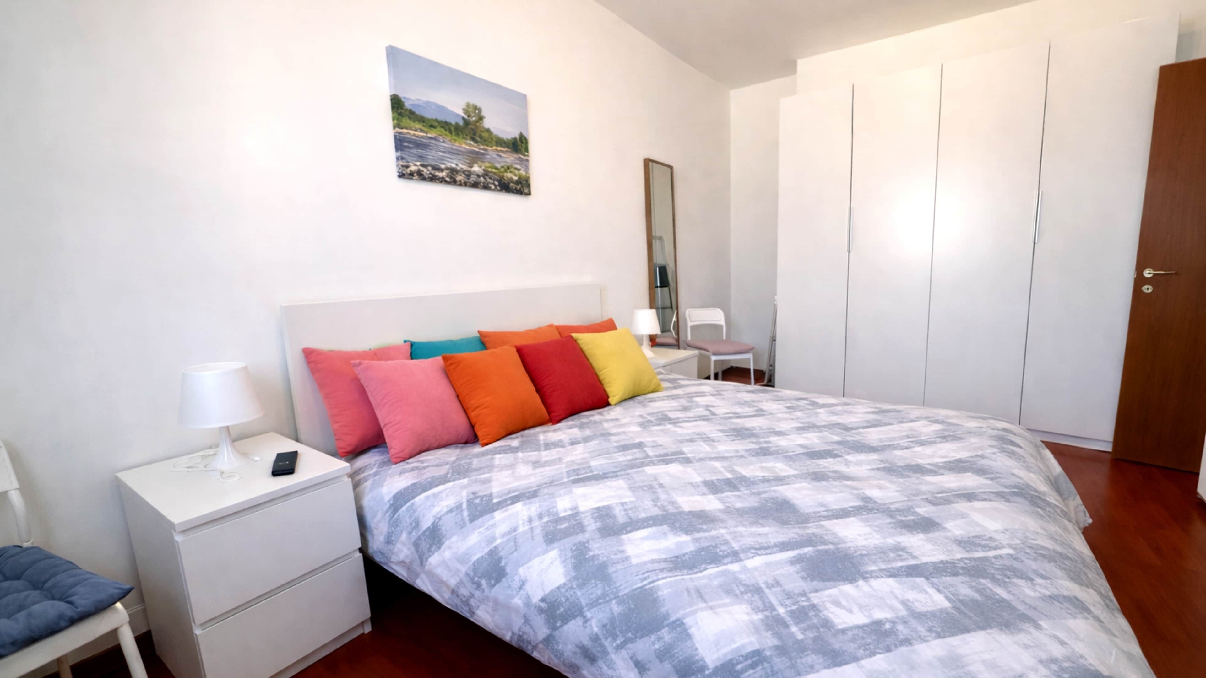 2 bedrooms, iron/ironing board, free WiFi, bed sheets