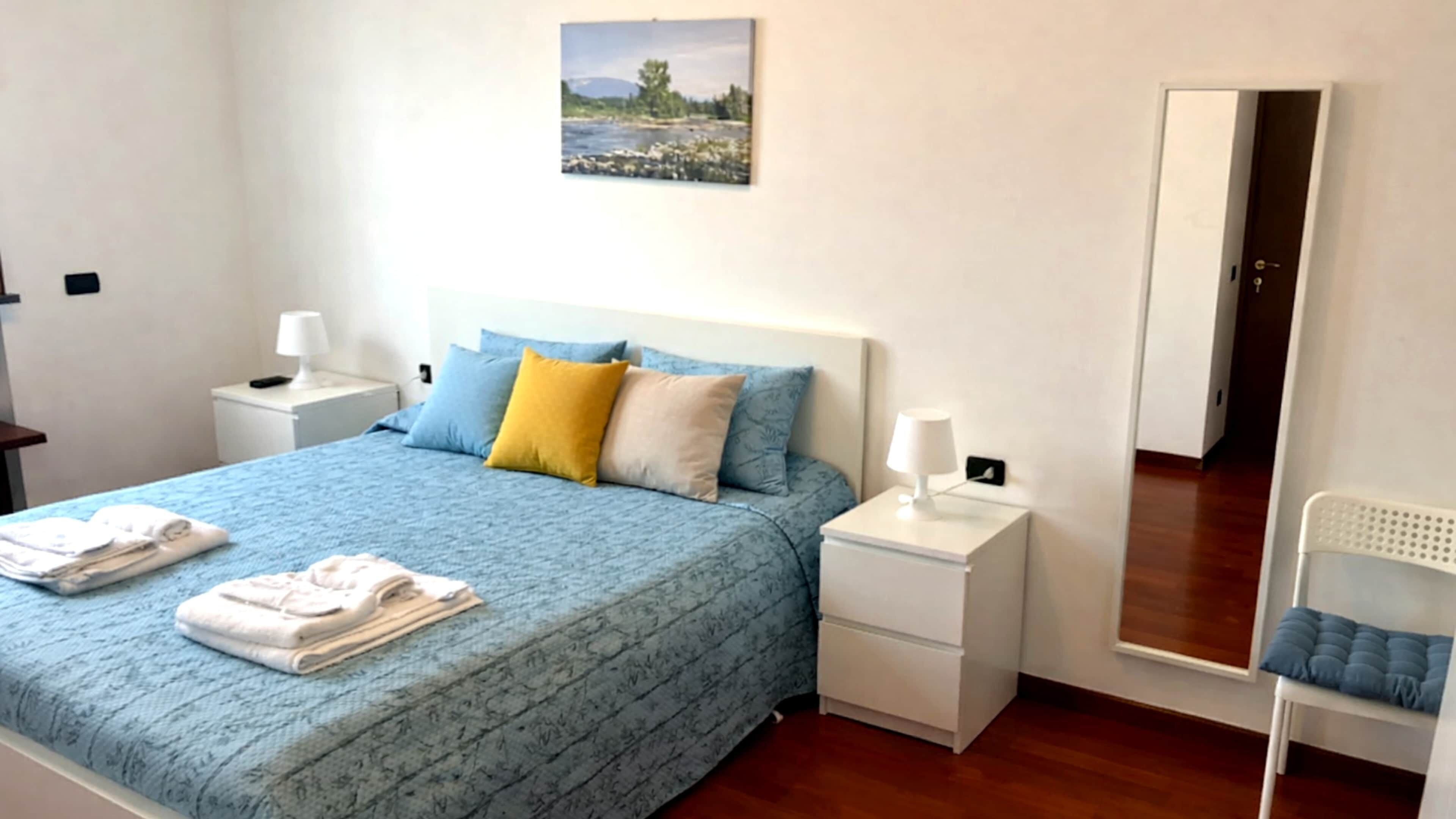 2 habitaciones, tabla de planchar con plancha y wifi gratis 