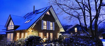 Villa Lumina holiday home on the outskirts of Hamburg