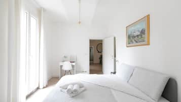 2 Schlafzimmer, BĂŒgeleisen/BĂŒgelbrett, WLAN, BettwĂ€sche