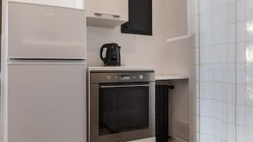 Micro-ondes, four, plaque de cuisson, lave-vaisselle